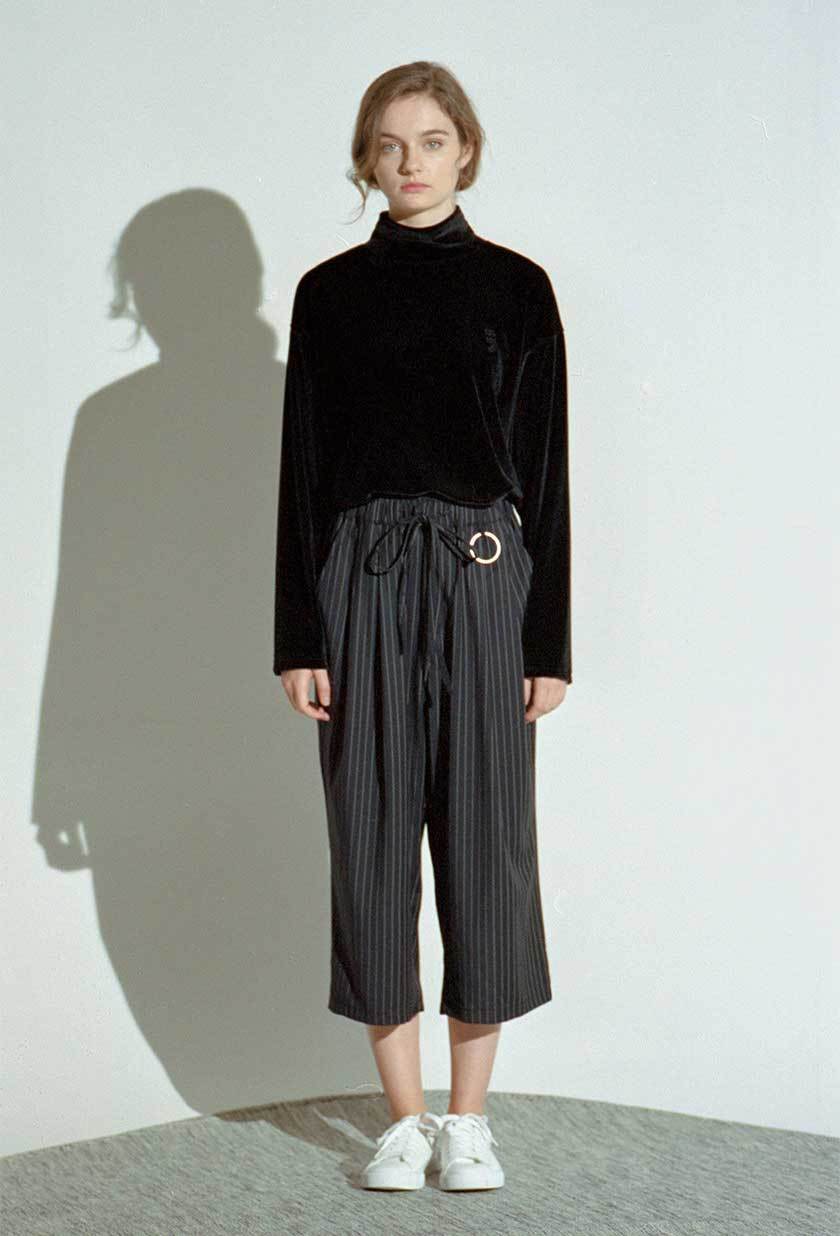 BTS ジョングク着用 ☆DROP-SHOULDER VELVET TURTLE-NECK TEE (A