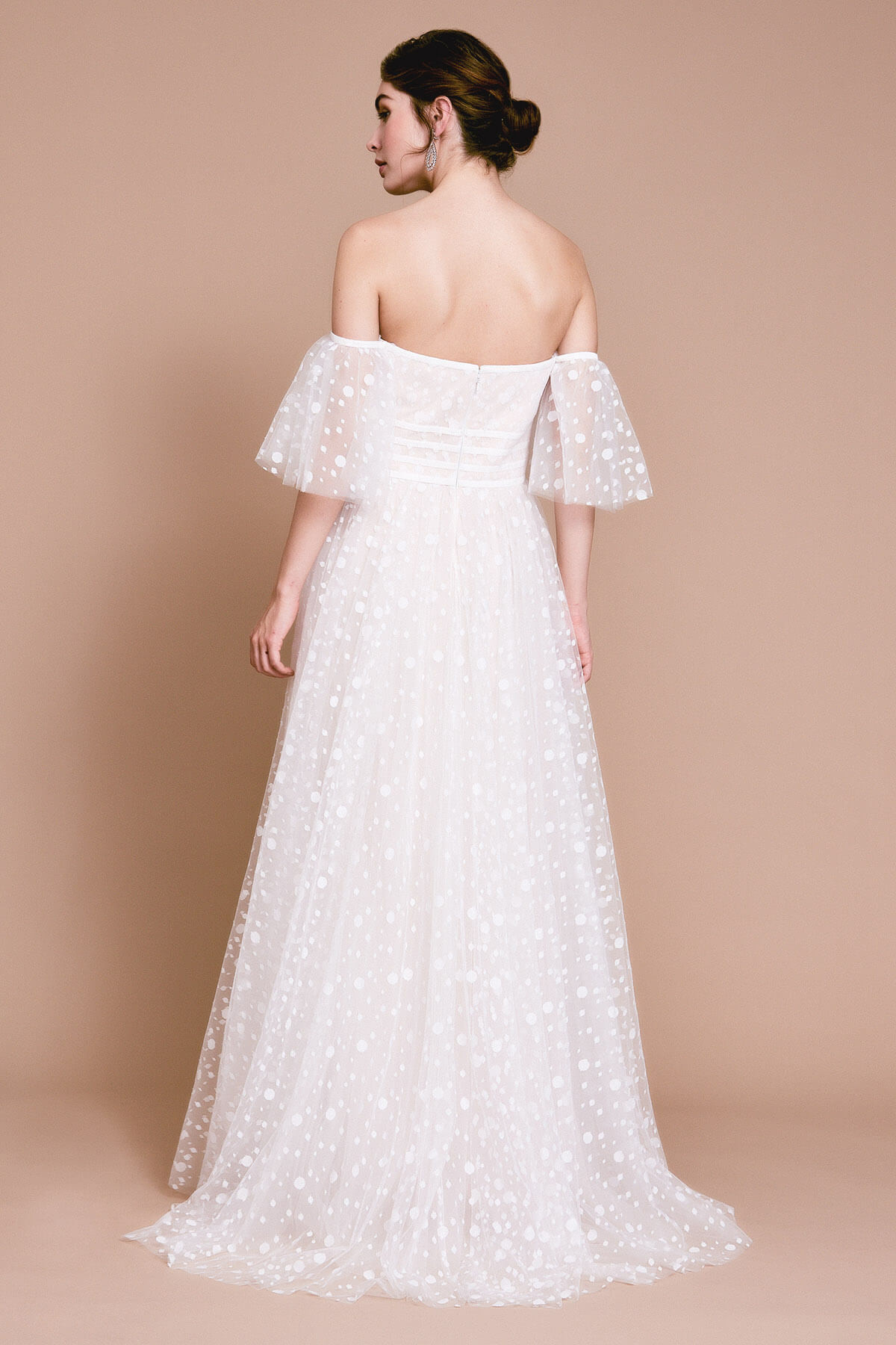 100%本物保証! 新品、未使用 【TADASHI SHOJI】華やかなフリル袖が ...