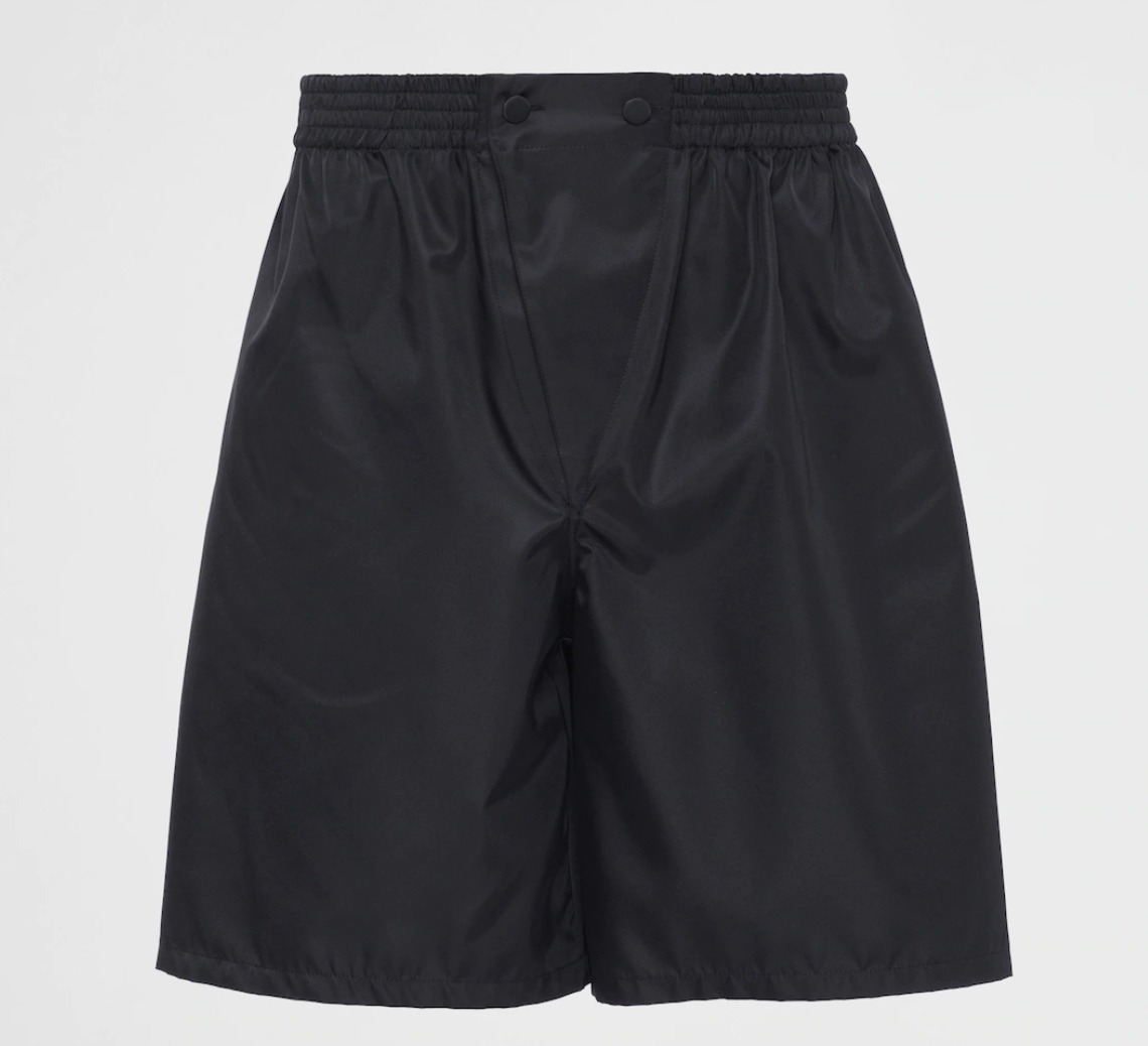 新品
【日本入手困難】Re-Nylon Bermudas ハーフ・ショートパンツ 新品
【日本入手困難】Re-Nylon Bermudas ハーフ・ショートパンツ