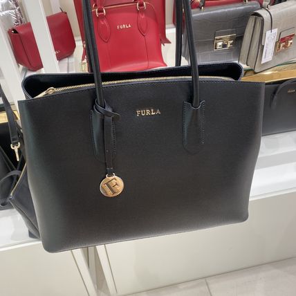 A4サイズ収納可 FURLA x バッグ・カバン(レディース) - 海外通販のBUYMA