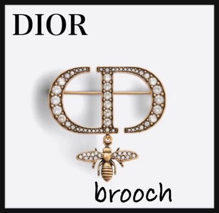 ブローチ Dior x アクセサリー(レディース) - 海外通販のBUYMA