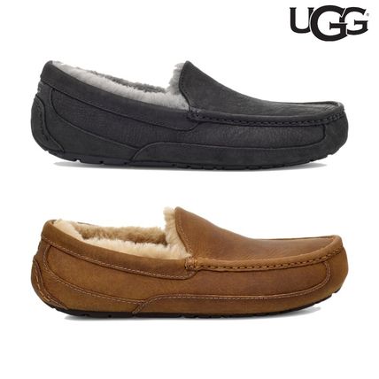 モカシン UGG x メンズ - 海外通販のBUYMA