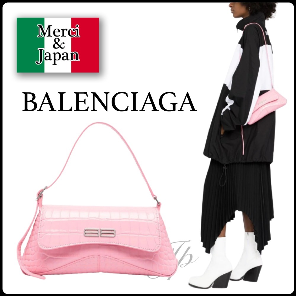 人気満点 バレンシアガ ピンクスモールFLAPバッグ レディース ショルダーバッグ・ポシェット 人気満点 バレンシアガ ピンクスモールFLAPバッグ レディース ショルダーバッグ・ポシェット