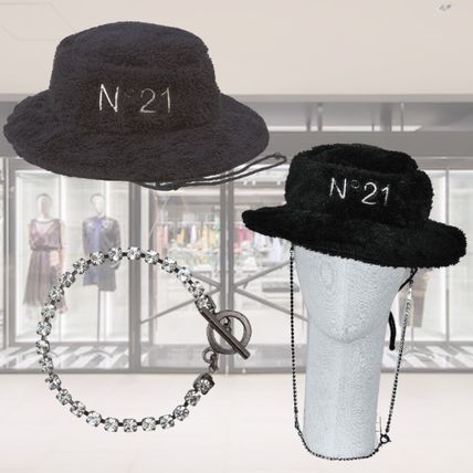 N21 numero ventuno x 帽子(レディース) - 海外通販のBUYMA