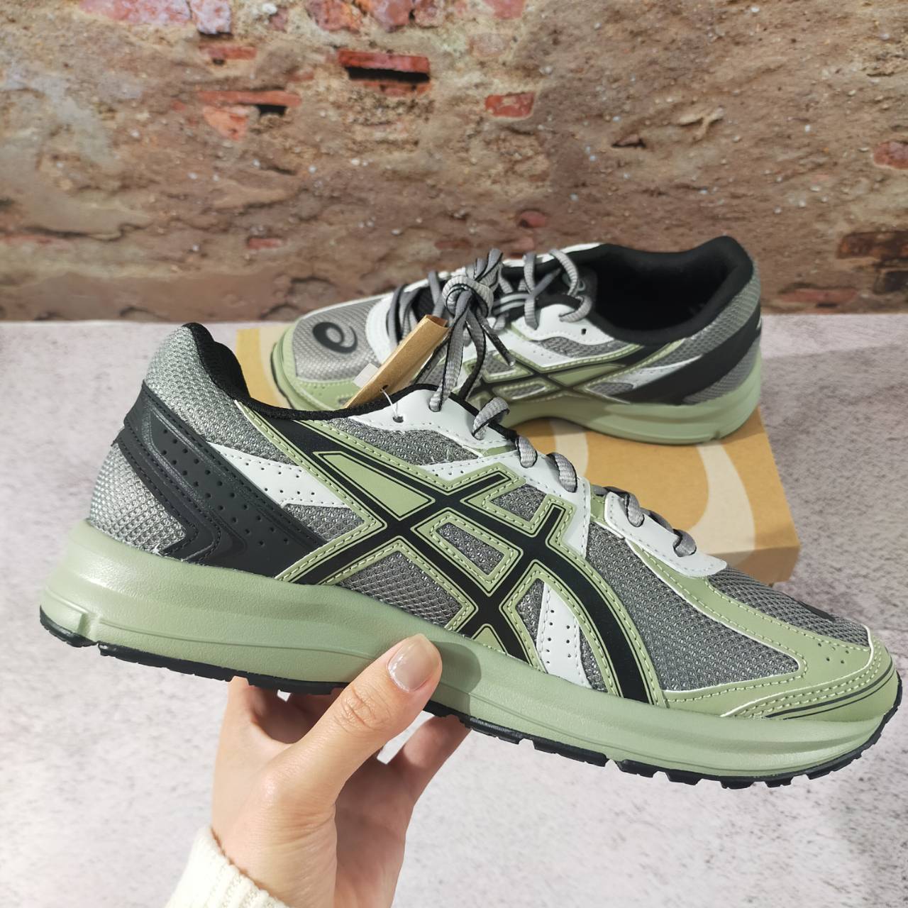 ☆関税/送料込☆ ASICS JOG 100S SMU Sheet Rock ☆男女兼用