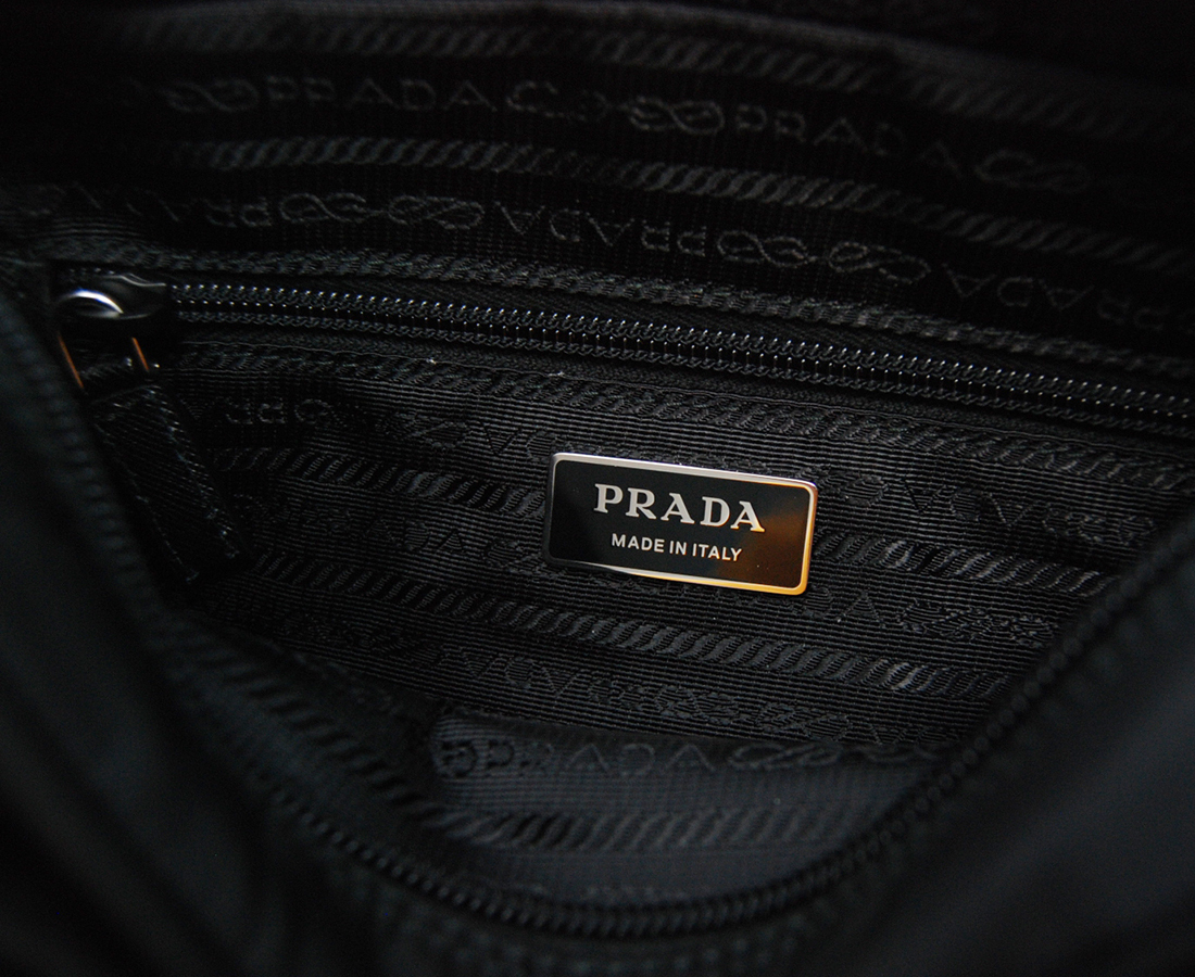 関税負担なし☆PRADA プラダ レザー ショルダーバッグ 関税負担なし☆PRADA メンズ ショルダーバッグ (PRADA
