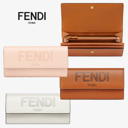 ホワイト(白)系 FENDI x 長財布(レディース) - 海外通販のBUYMA