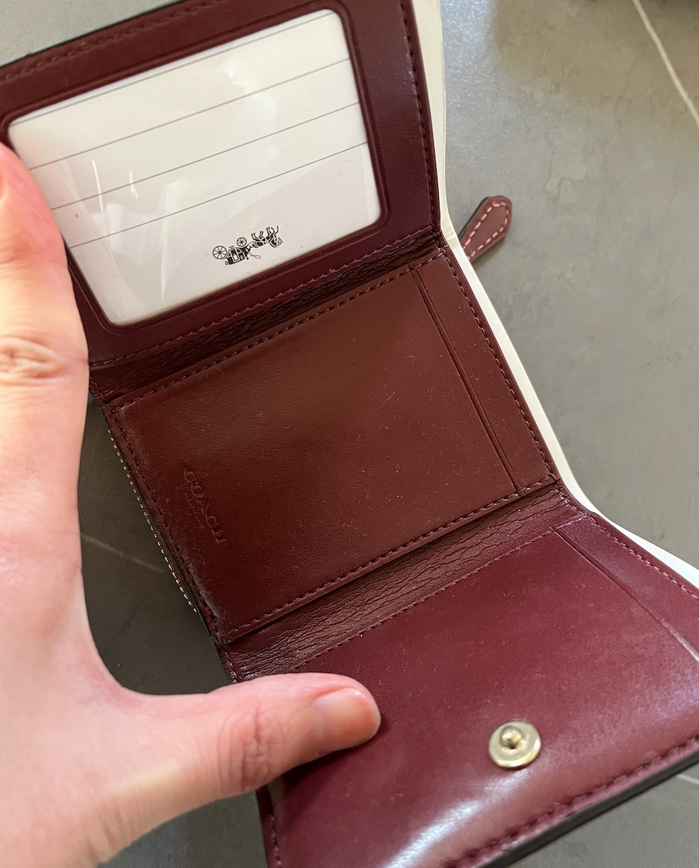 レア即発セールCoachポップスターシグネチャーロゴ三つ折り財布
