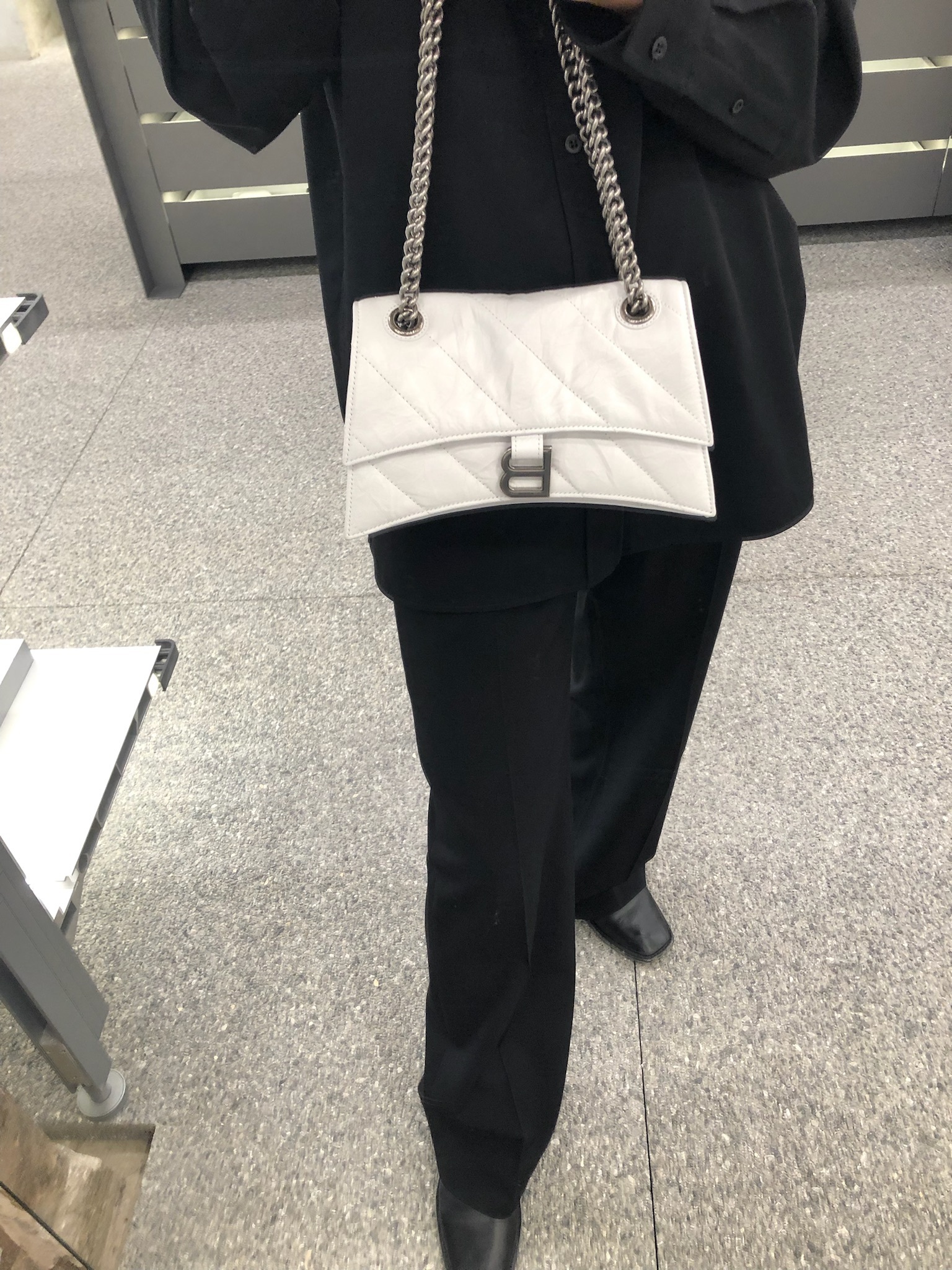 【BALENCIAGA】CRUSH スモールチェーンBAG キルト仕上げ B ロゴ