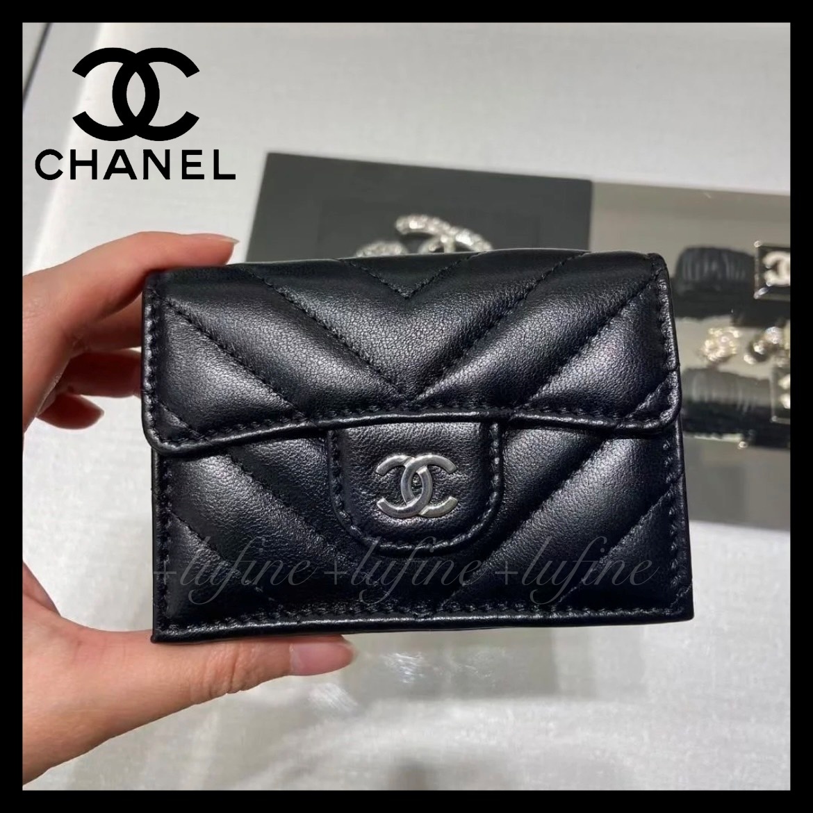 Shop CHANEL MATELASSE 2022-23FW Plain Leather Folding Wallet Logo Folding  Wallets by lufine