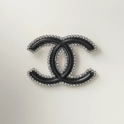 ブローチ CHANEL x メンズ - 海外通販のBUYMA