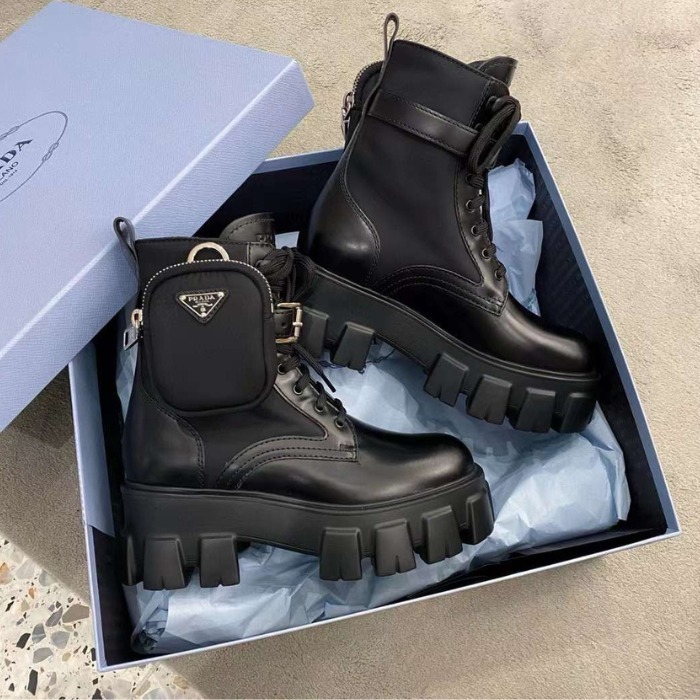 ★Prada プラダ★ポーチ付き プラダ モノリス ブーツ