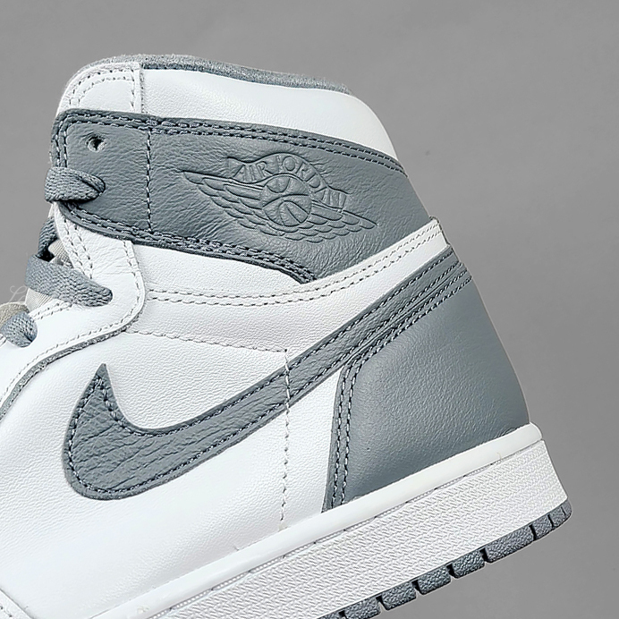 ★Nike★大人気★Air Jordan 1 Retro High OG \"STEALTH\"★追跡可