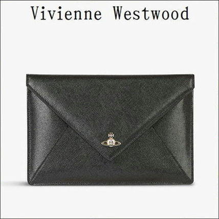 Vivienne Westwood x クラッチバッグ(メンズ) - 海外通販のBUYMA