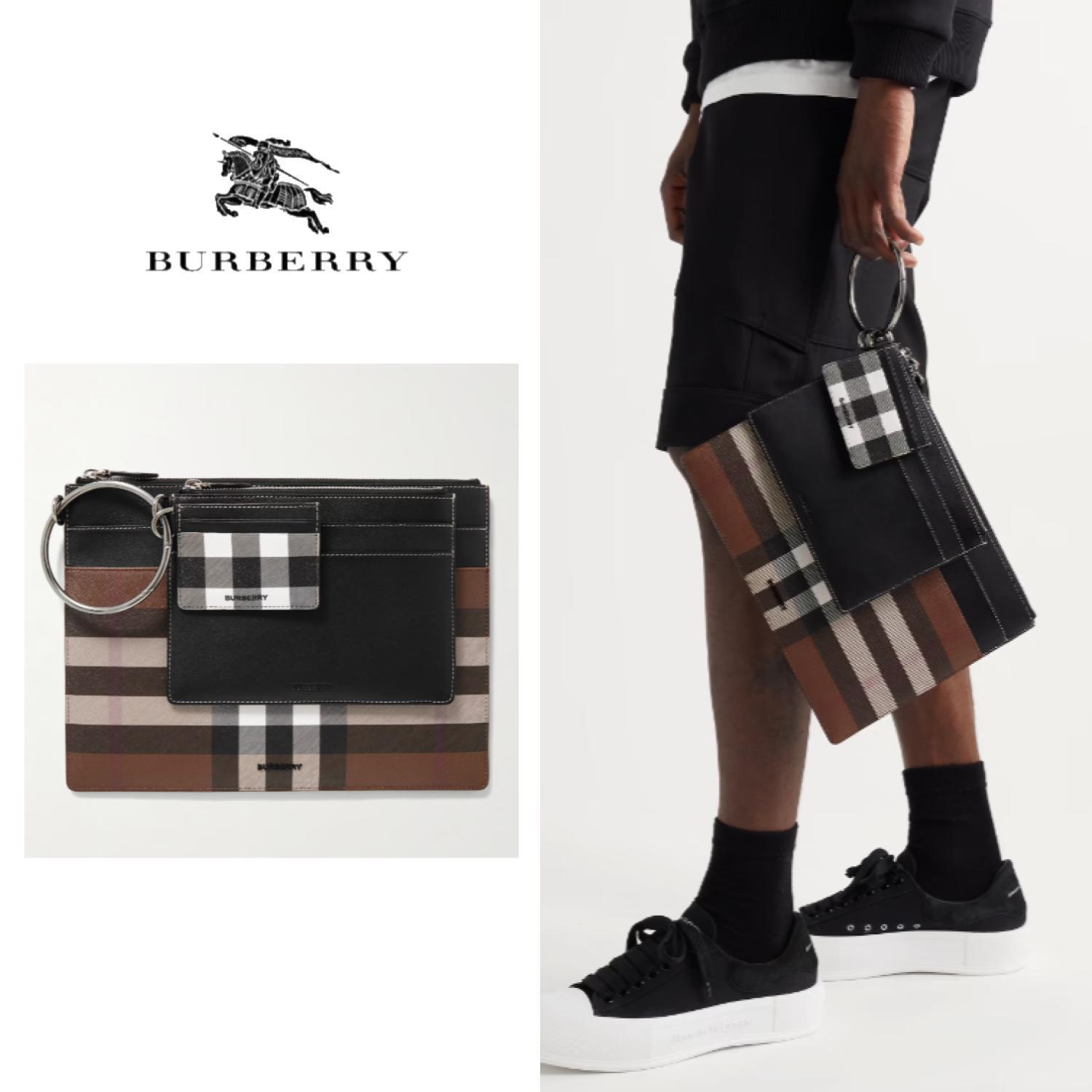 品数豊富! おすすめ【BURBERRY】 E キャンバスとレザーのポーチ 3 個セット バッグ・カバンその他 品数豊富! おすすめ【BURBERRY】 E キャンバスとレザーのポーチ 3 個セット バッグ・カバンその他