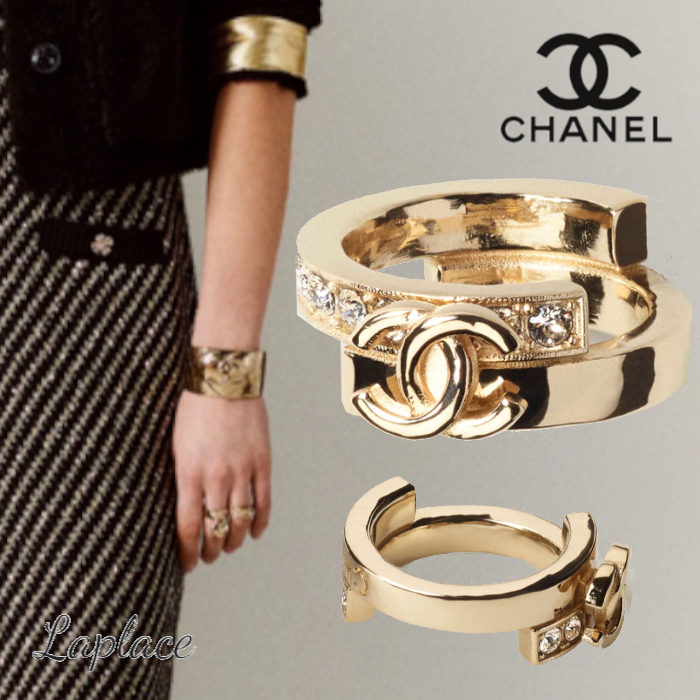 シンプルに見えて豪ジャス♡ CHANEL リング