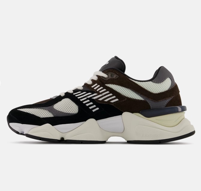 完売前に！送料&関税込み New Balance 9060 スエード 完売前に！送料&関税込み New Balance 9060 スエード (New