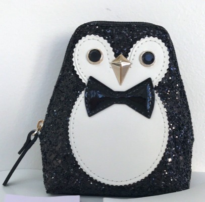 セールkate spade Clifton Laneグリッターペンギンコインケース