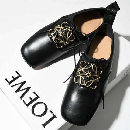 LOEWE(ロエベ) フラットシューズ(レディース) - 海外通販のBUYMA