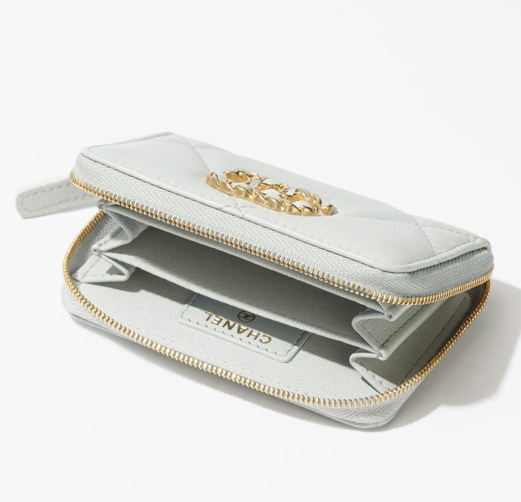 コンパクトでもカードもお札も入る♪】CHANEL コインケース