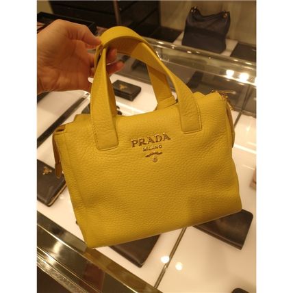 イエロー(黄色)系 PRADA x バッグ・カバン(レディース) - 海外通販の ...