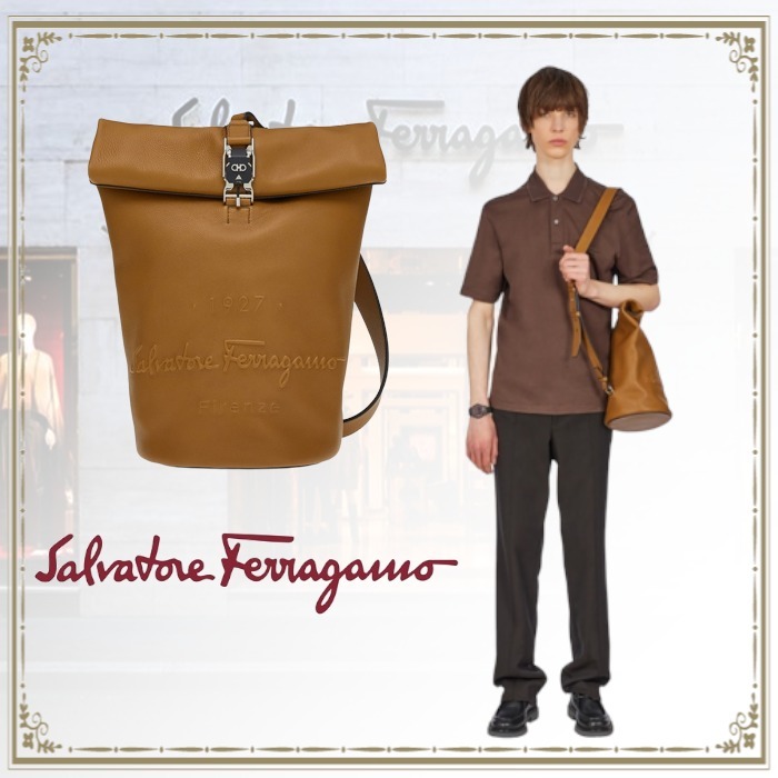 決算セール Salvatore Ferragamo ワンショルダーバックパック バッグ・カバン