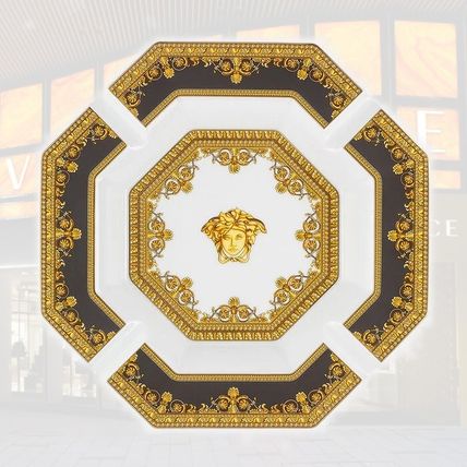 灰皿 VERSACE(ヴェルサーチェ) - 海外通販のBUYMA 【本日のクーポン】 ヴェルサーチ 灰皿 皿たて 21,5×218 雑貨