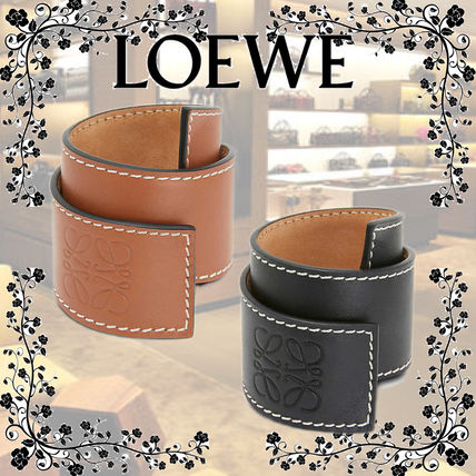 レザー LOEWE Anagram x ブレスレット(レディース) - 海外通販のBUYMA