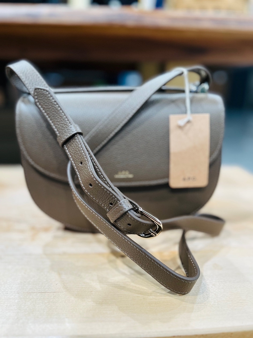 A.P.C|GENEVE BAG グレインレザー ショルダーバッグ A.P.C|GENEVE BAG グレインレザー ショルダーバッグ (A.P.C.