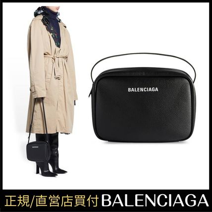 カメラバッグ BALENCIAGA EVERYDAY - 海外通販のBUYMA