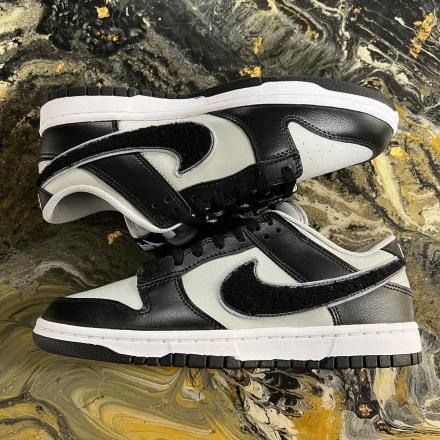 ダンク ロー シェニール Dunk Low Chenille Swoosh Black Grey