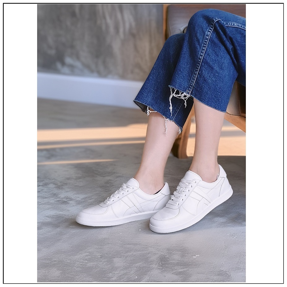 即発★TORY BURCH★ Hank Sneakers 143158