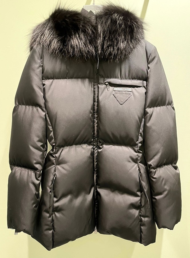 【セール】プラダファー付ロングダウンジャケット 291723_1G0T (PRADA/ダウンジャケット・コート) 291723 1G0T F0002【BUYMA】 【セール】プラダファー付ロングダウンジャケット 291723_1G0T (PRADA/ダウンジャケット・コート) 291723 1G0T F0002【BUYMA】