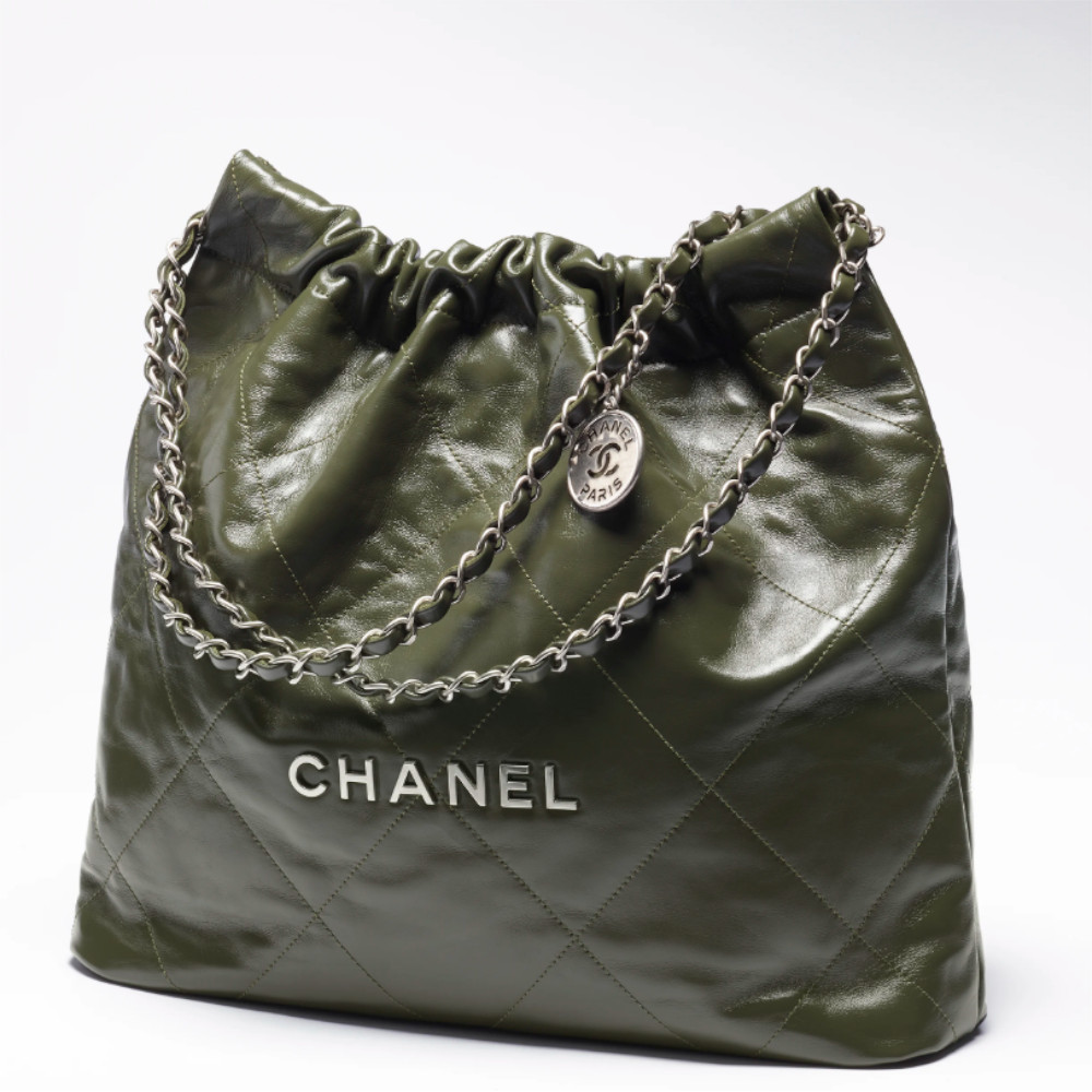 かっこよくカジュアルに♪【CHANEL】 ハンドバッグ カーフスキン ...