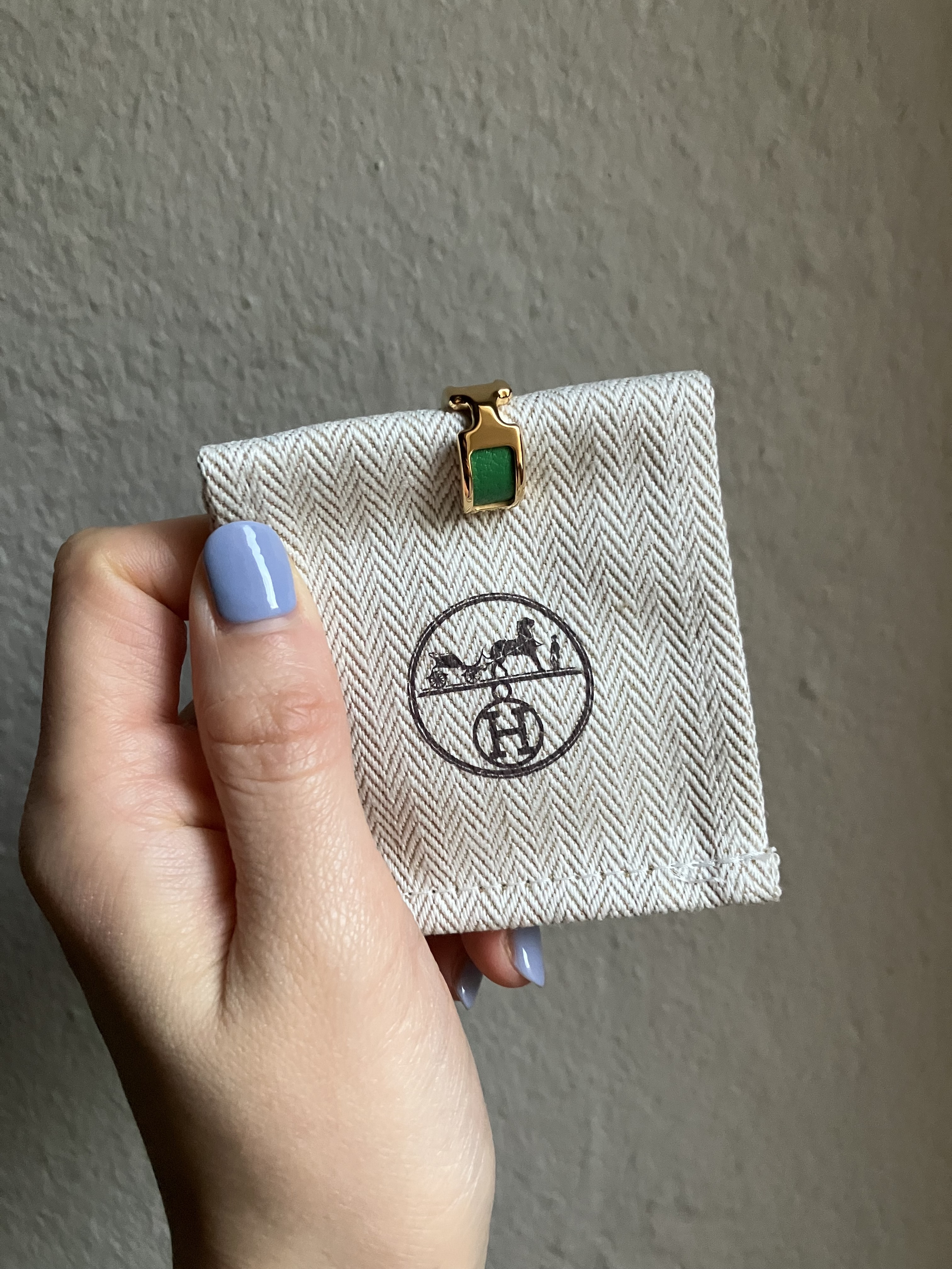 国内発送【HERMES】イヤーカフ Olympe PM 入手困難◇エトゥープ ...