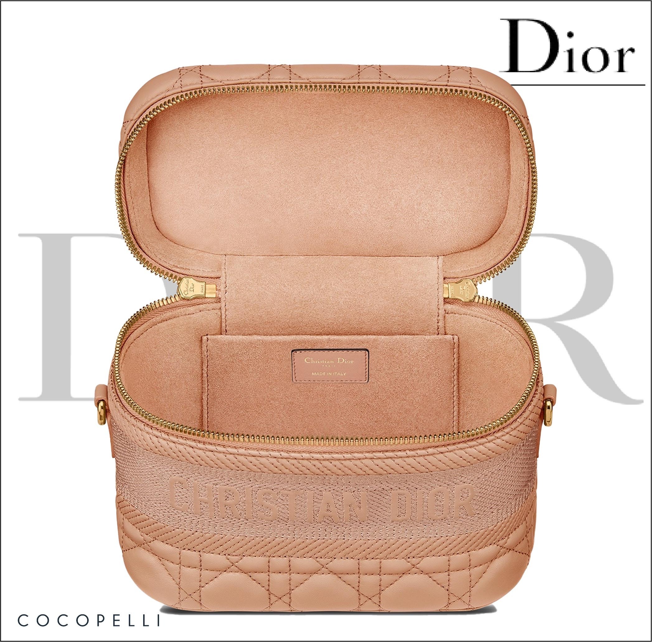普段使いにも最適のデザイン＆カラー♪DIORスモールヴァニティ