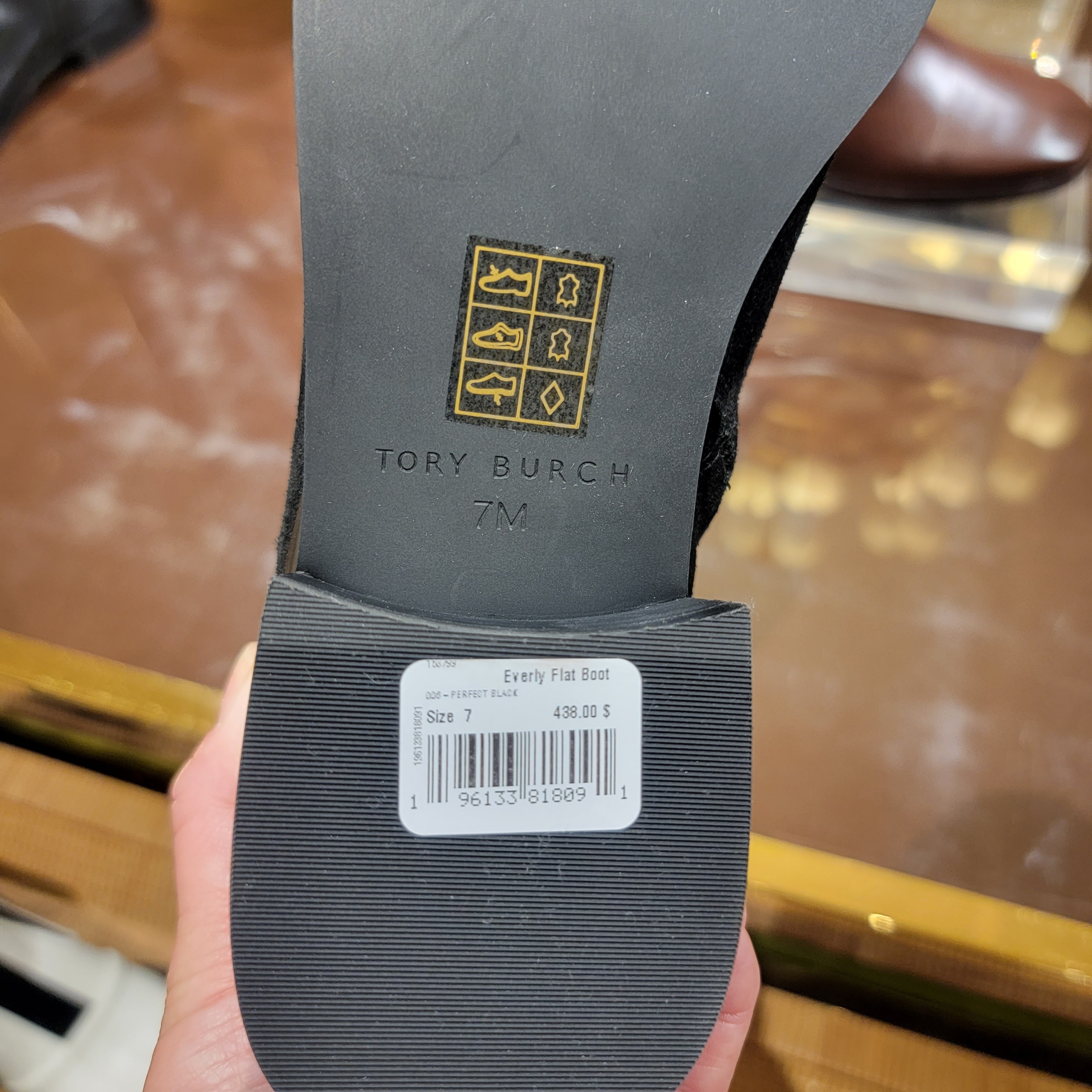新作【TORY BURCH】サイド エンブレムがイイ ☆EVERLY FLAT BOOT 新作【TORY BURCH】サイド エンブレムがイイ ☆EVERLY FLAT BOOT