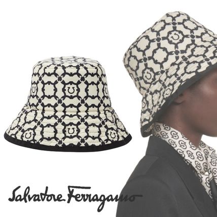 フランス FERRAGAMO(フェラガモ) 帽子(レディース) - 海外通販のBUYMA