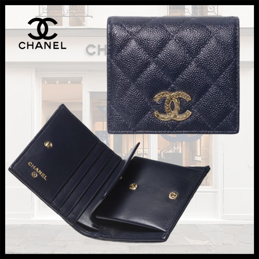 激レア CHANEL 】カメリア エンボス マトラッセ コンパクトウォレット-