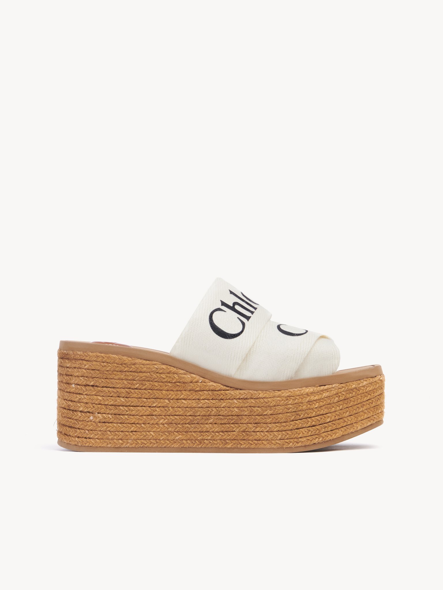 お手軽価格で贈りやすい 新品、未使用 【Chloe】Woody”ウェッジ