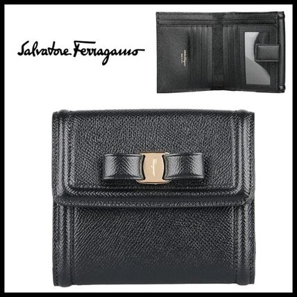 FERRAGAMO x 折りたたみ財布(レディース) - 海外通販のBUYMA