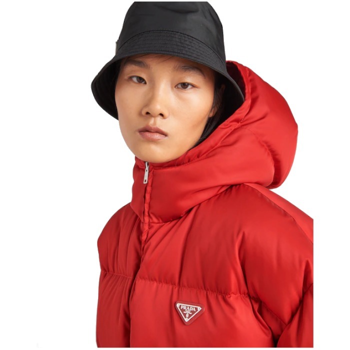 【22AW】新作 フード付き ナイロンダウンジャケット◆プラダ◆ 22AW】新作 Re-Nylon フード付ダウンジャケット◇プラダ