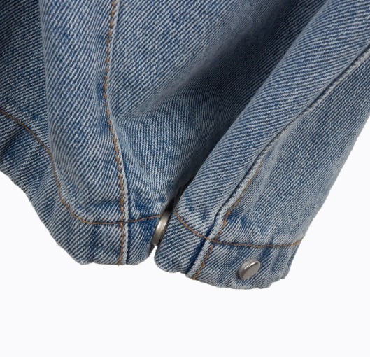 [送料込]ユニークなサイドボタン超ワイドデニムパンツ(M/L)O3369 送料込]ユニークなサイドボタン超ワイドデニムパンツ(M/L)O3369