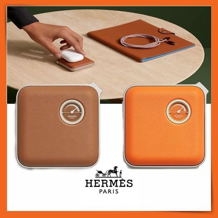 充電器 HERMES x スマホケース・テックアクセサリー(メンズ) - 海外 充電器 HERMES x スマホケース・テックアクセサリー(メンズ) - 海外