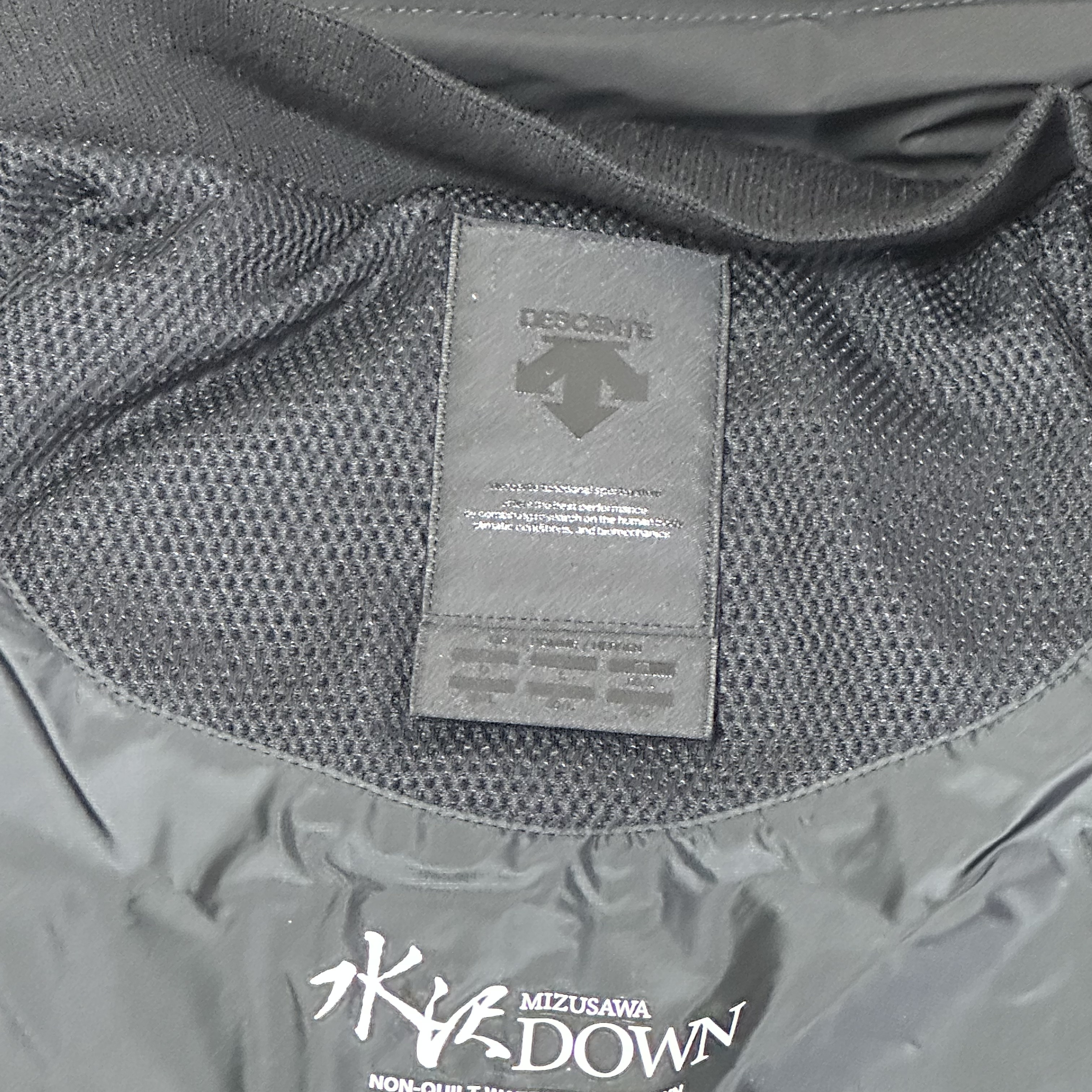 ★☆即完売☆★ DESCENT \"マウンテニア\" 国産数量限定ダウン