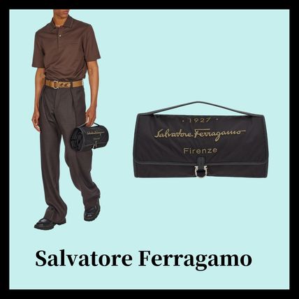FERRAGAMO(フェラガモ) トラベルポーチ(ライフスタイル) - 海外通販のBUYMA