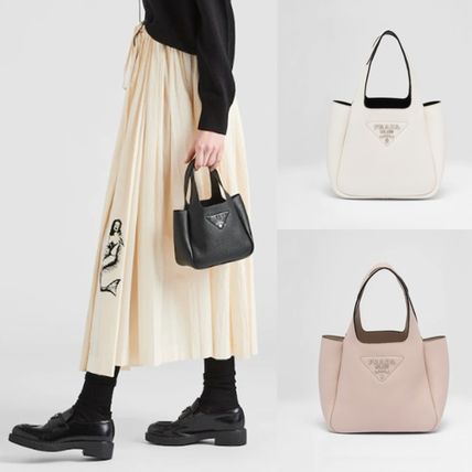 トライアングルバッグ PRADA(プラダ) - 海外通販のBUYMA