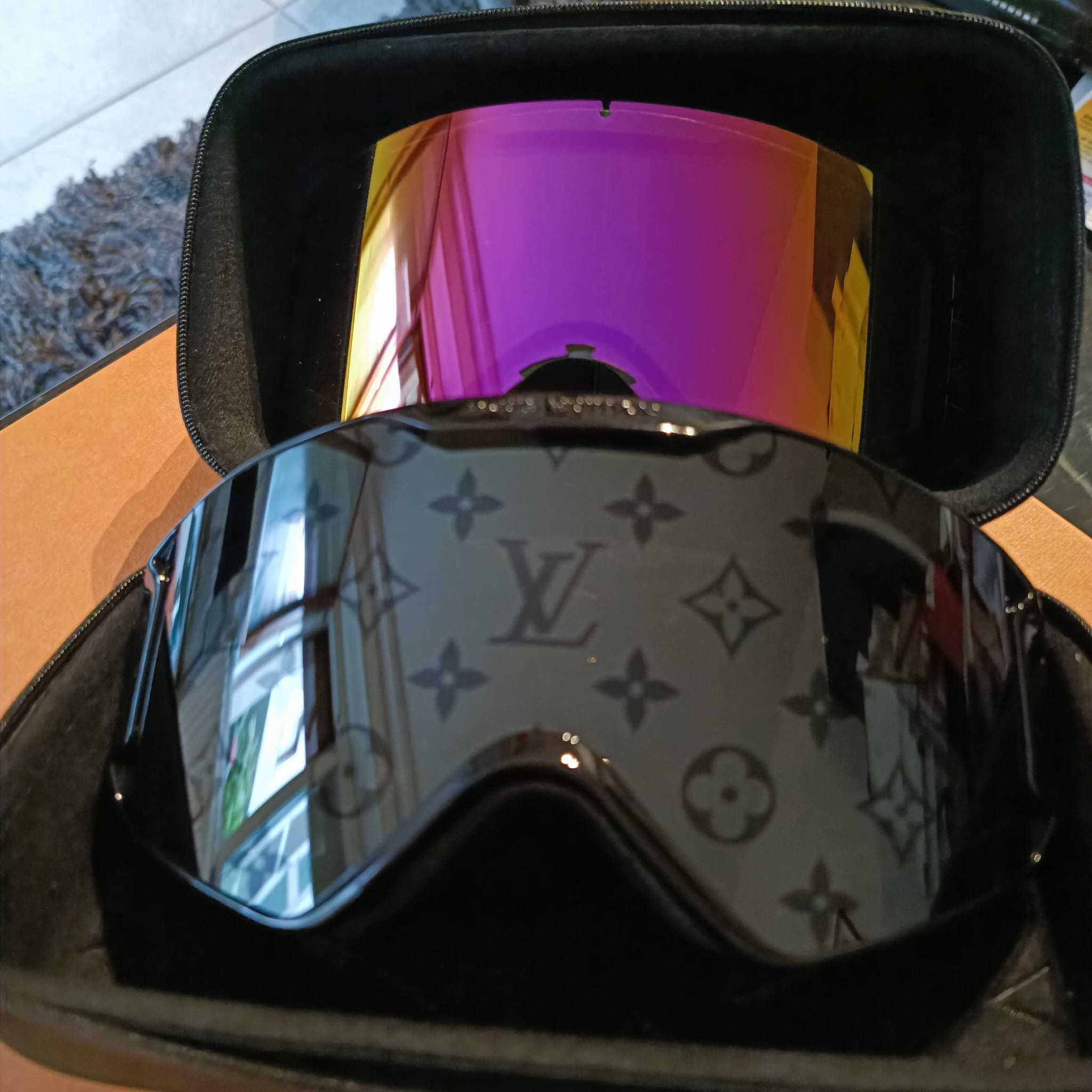 Louis Vuitton スキーゴーグル《SCI》ブラック モノグラム 直営