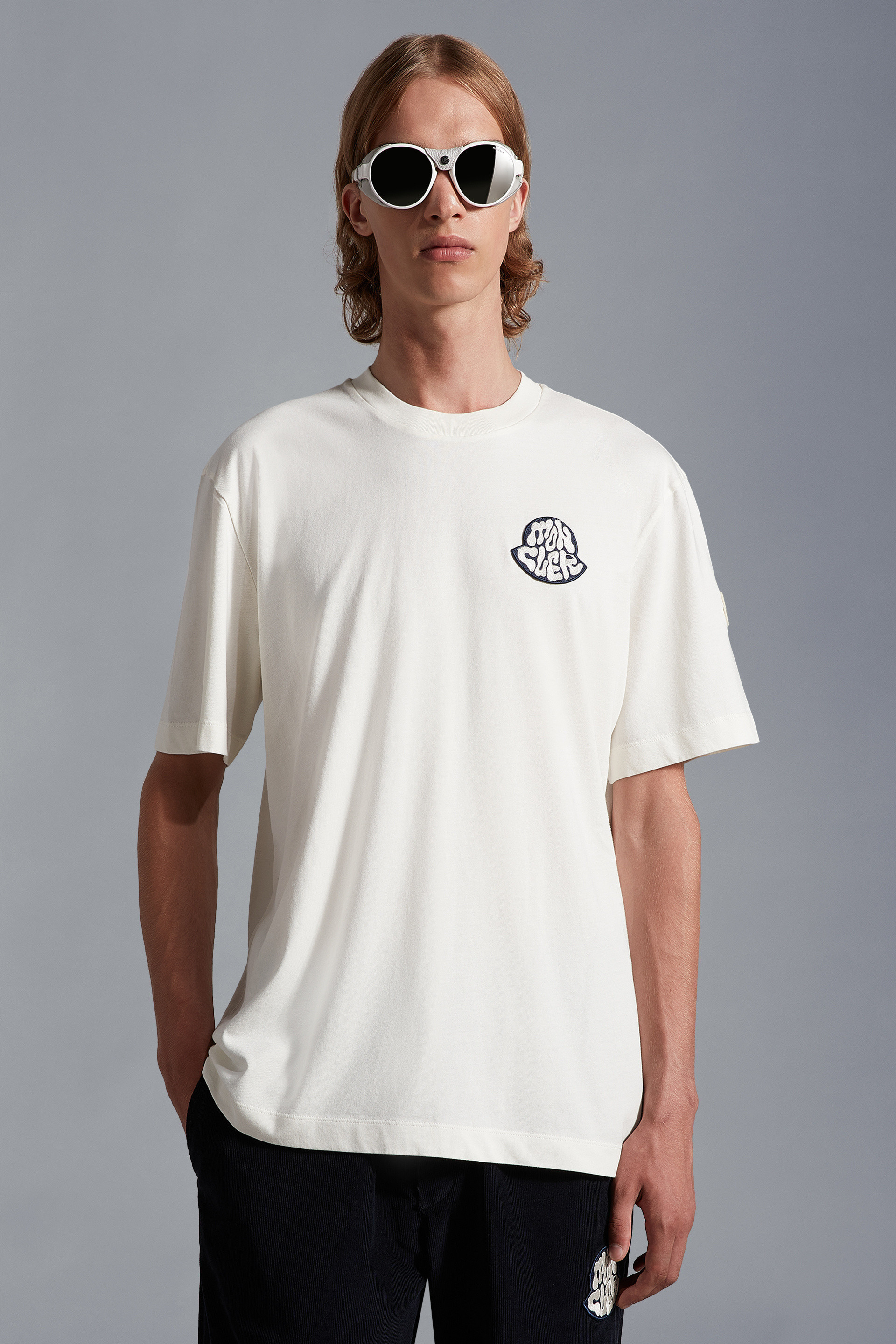 【MONCLER】ロゴ入り クルーネック Tシャツ/ 各色 MONCLER (モンクレール) クラシックロゴ クルーネック 半袖 T