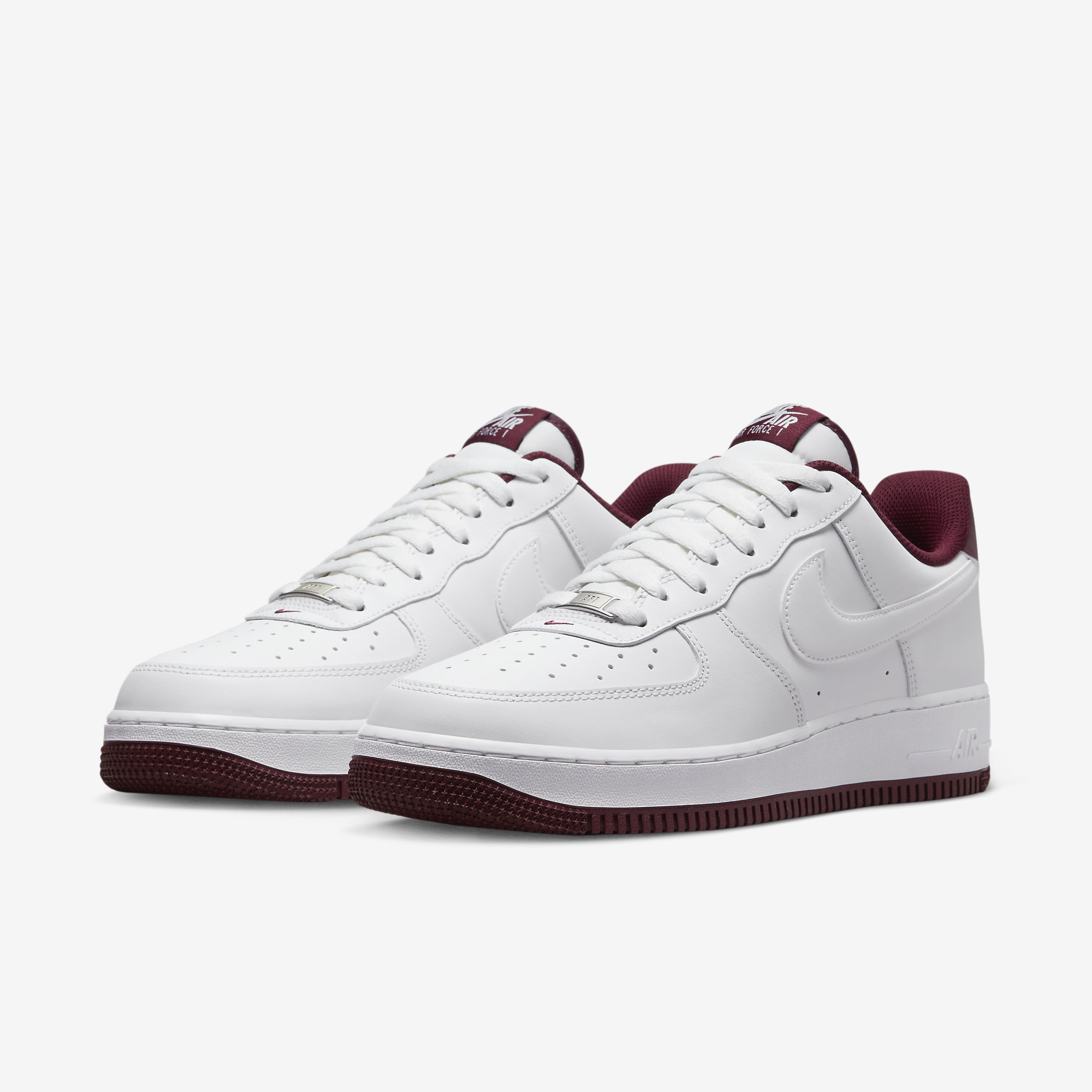 ☆NIKE☆大人気☆AIR FORCE 1 '07 エアフォース1☆追跡可